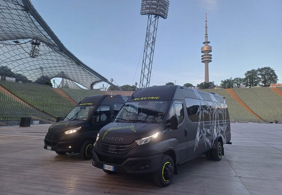 Iveco Bus en tournée avec Metallica