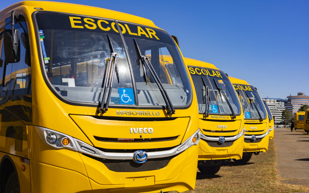 Brésil. Iveco Bus livre les 100 premiers cars scolaires du programme « Caminho da Escola »