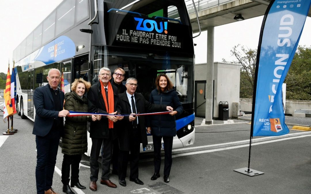 Des cars à deux niveaux électriques dans les Alpes-Maritimes