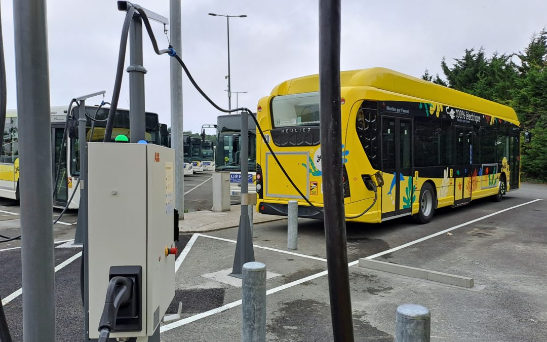 Iveco France livre 7 GX 337 ELEC au réseau Yelo de La Rochelle