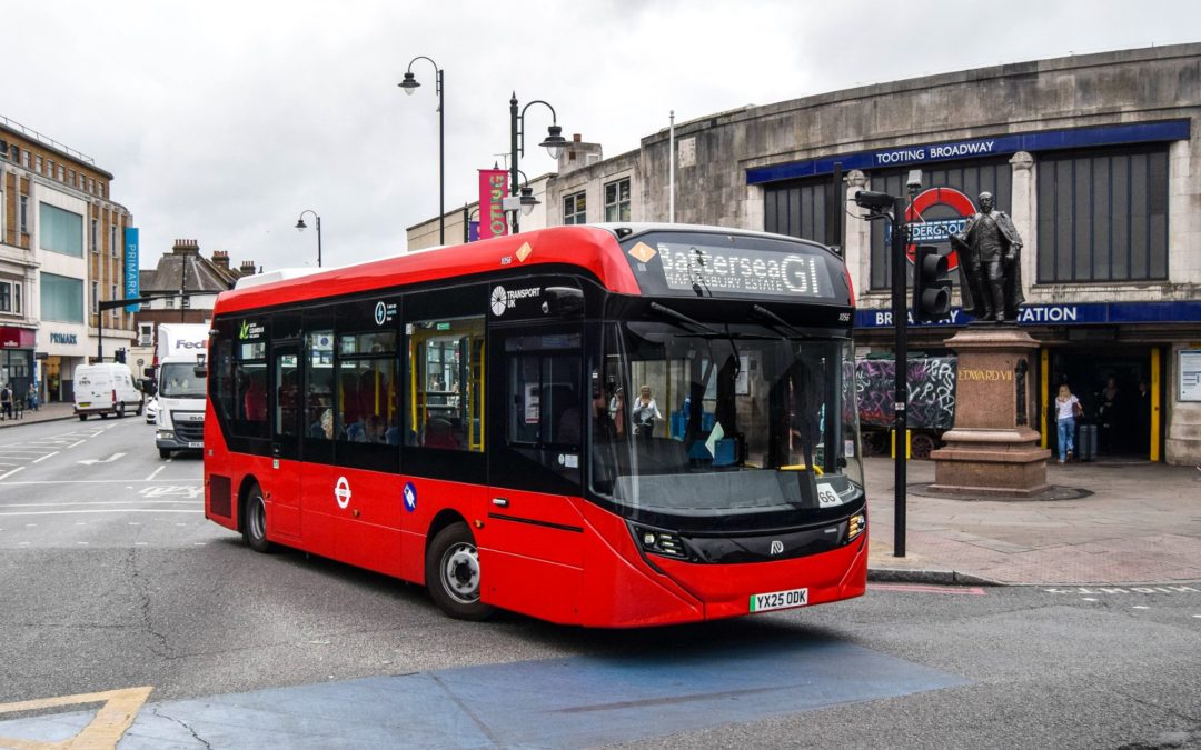 Alexander Dennis livre 13 Enviro100EV à Transport UK London Bus