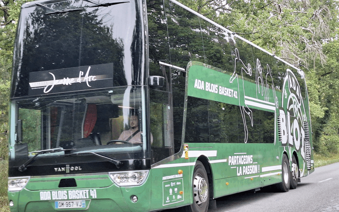 Transports Andesquard et Voyages Jeanne d’Arc transporte le basket à Blois