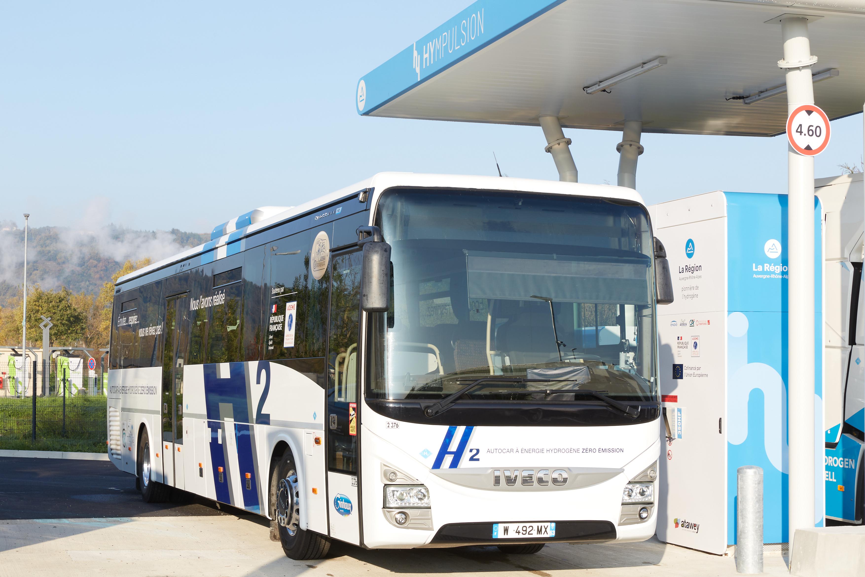 HYmpulsion – Un autocar rétrofité par GCK Mobility)