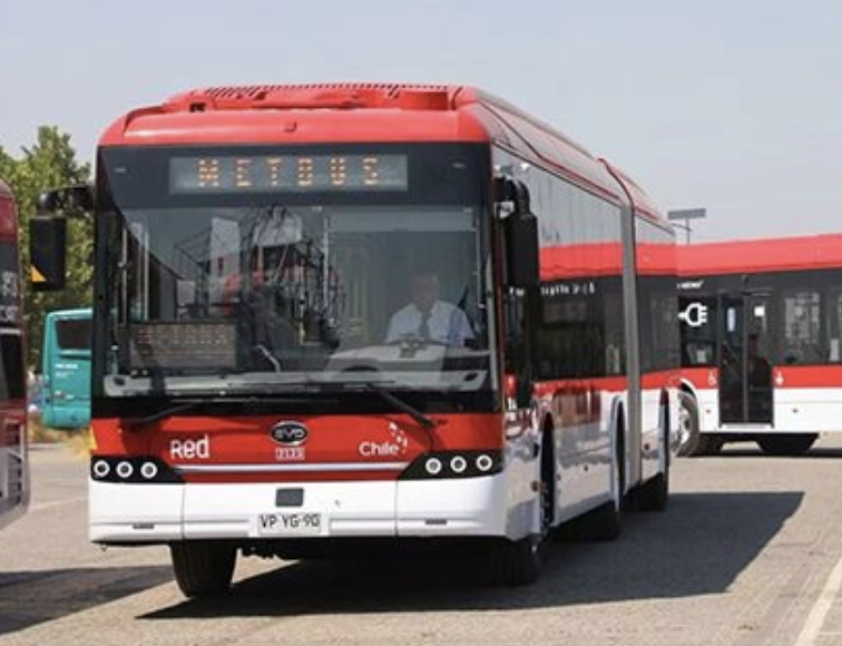 Chili. 950 bus BYD désormais exploités sur le réseau de Santiago