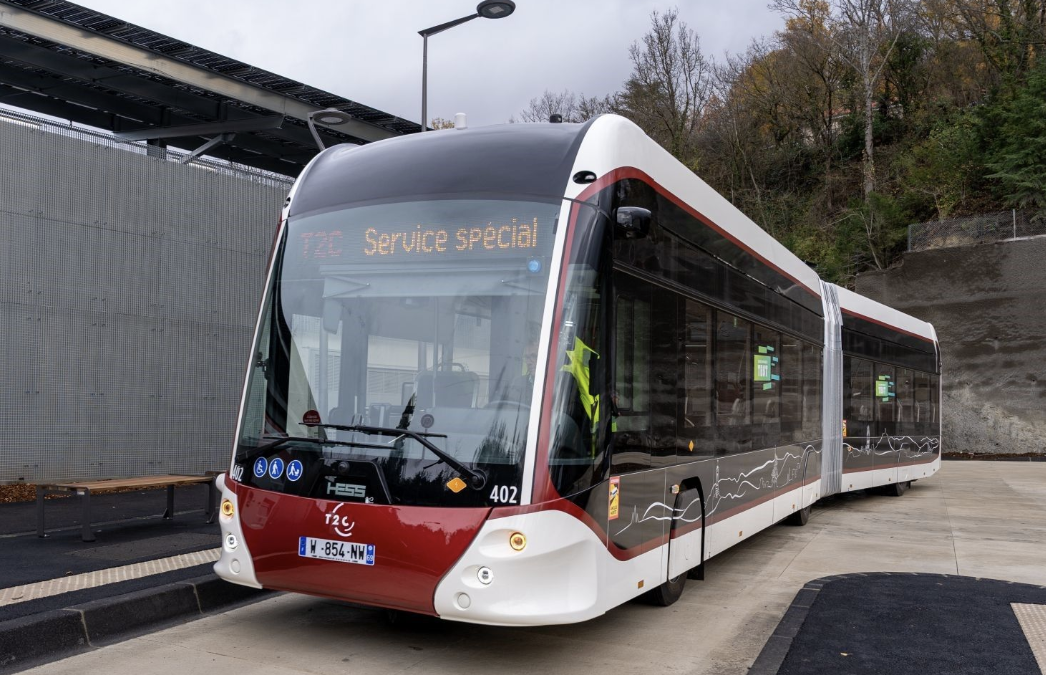 Clermont-Ferrand inaugure les nouveaux terminus de son tramway léger