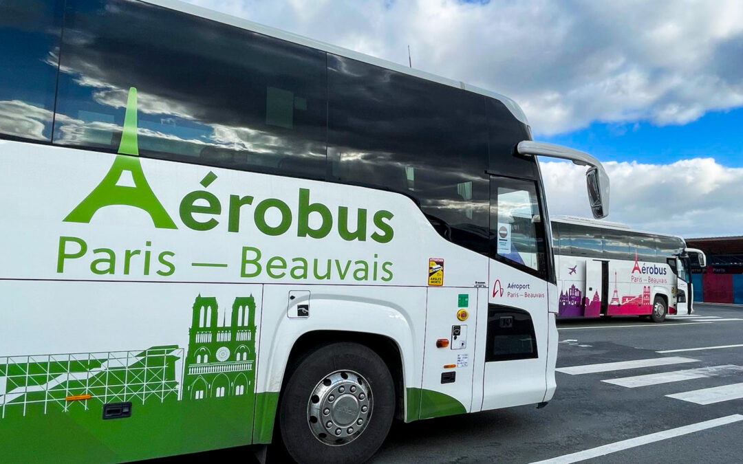 Scania France livre 40 Scania Touring B100 exclusif à Aérobus